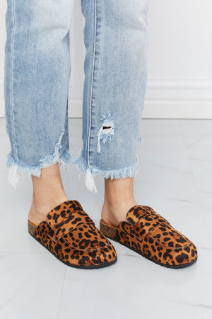 Weeboo Leopard Flat Mules
