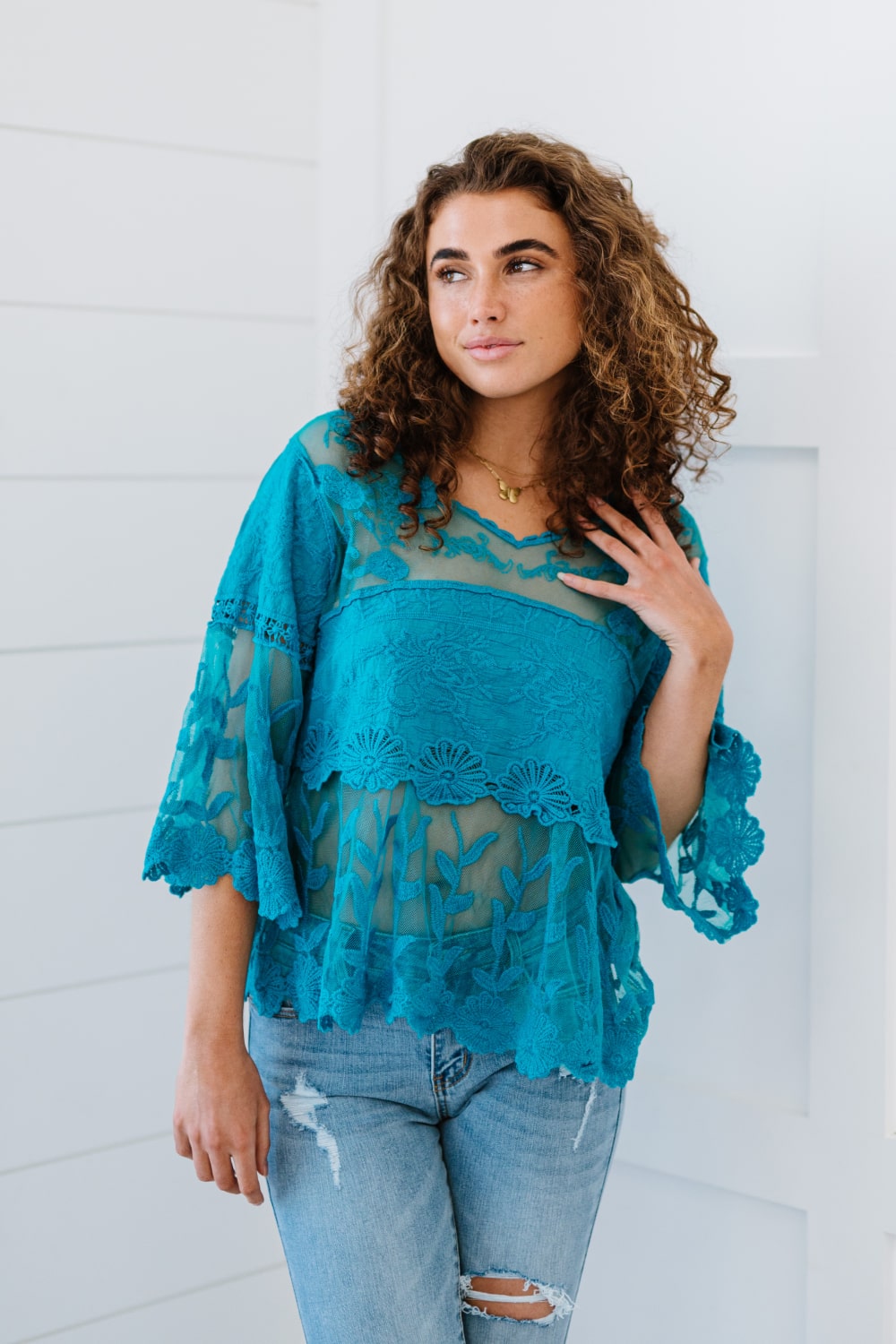 Davi &amp; Dani Lace Oasis Full Size Run Top