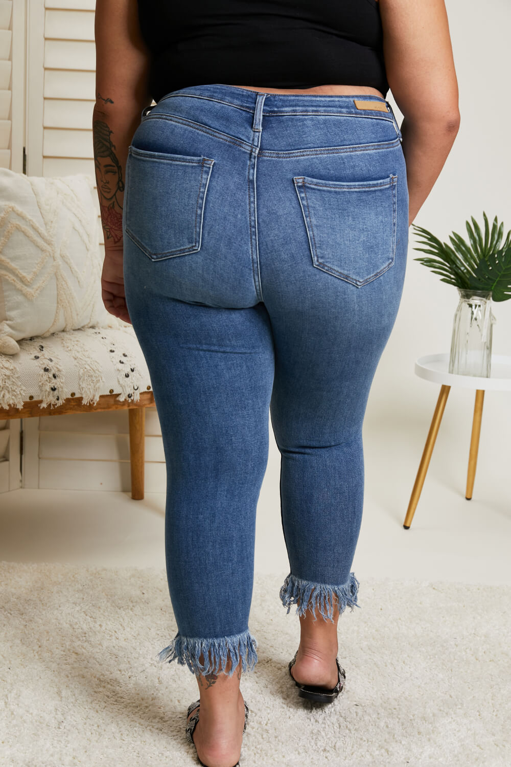 Cello Nicole Full Size Frayed Hem Cropped Jeans