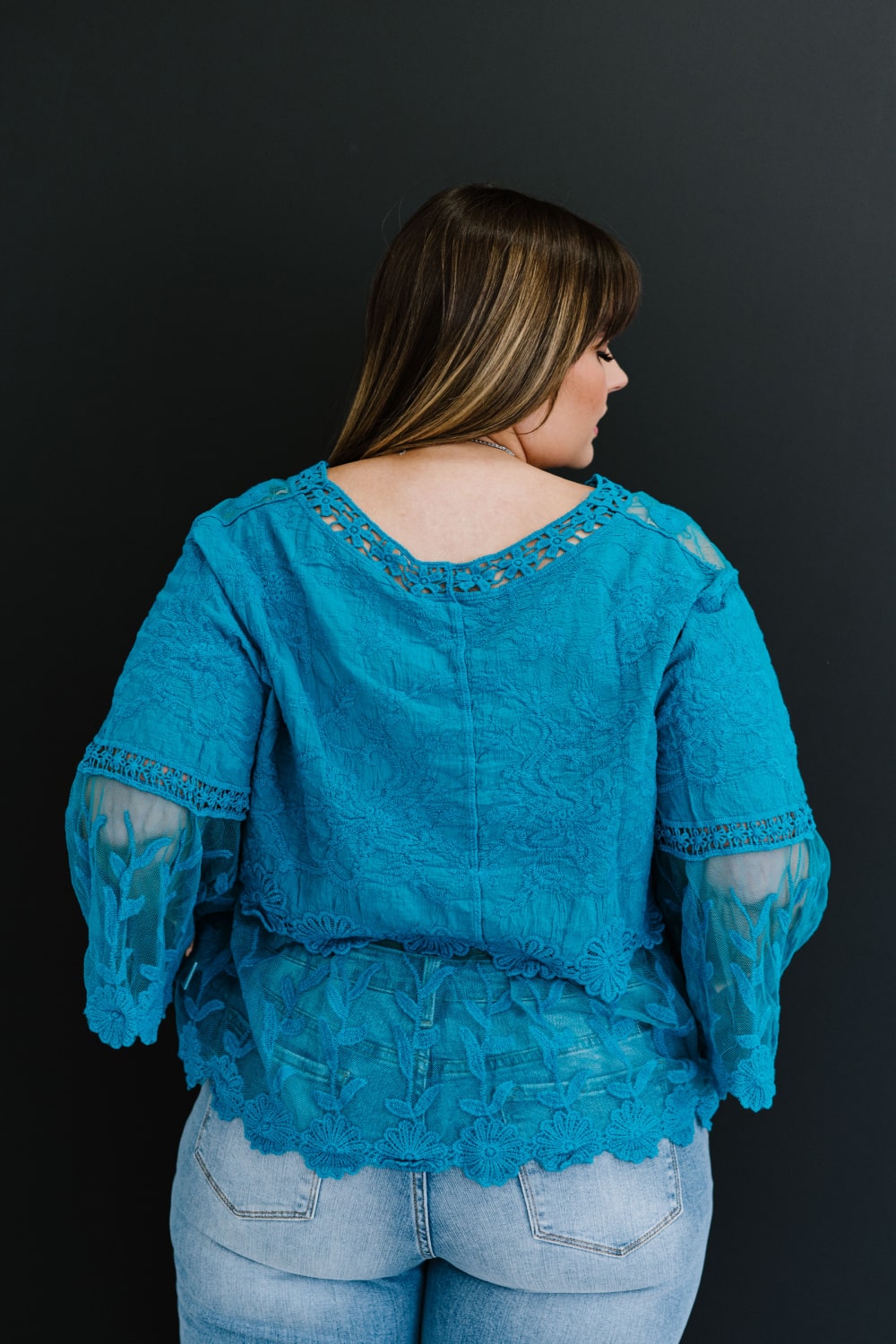 Davi &amp; Dani Lace Oasis Full Size Run Top