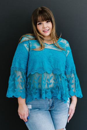 Davi & Dani Lace Oasis Full Size Run Top